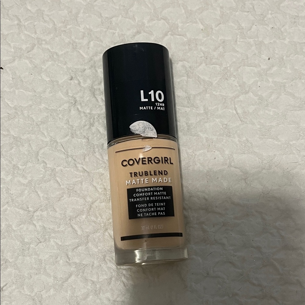 NWT Covergirl Trublend Matte Foundation L10